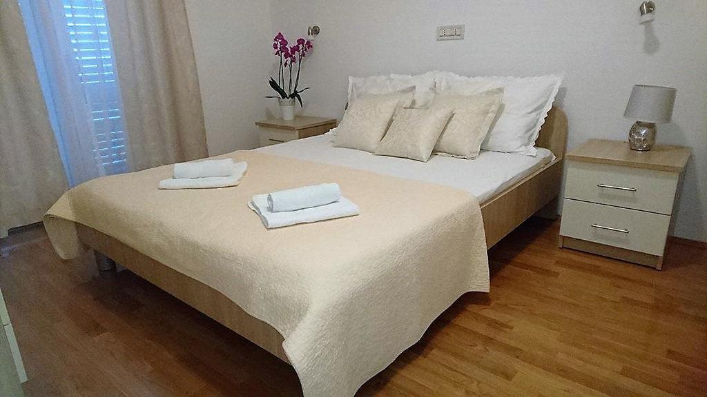 Apartment Vanja Tučepi Eksteriør billede